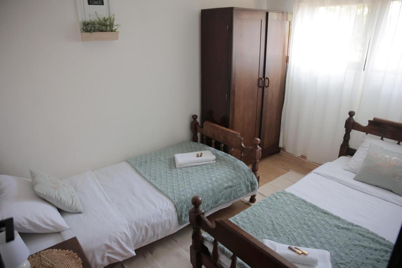 Apartment Amigo Sirova Katalena Bagian luar foto