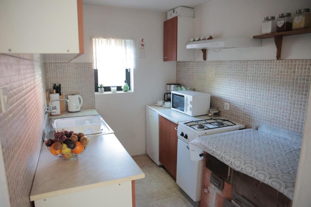 Apartment Amigo Sirova Katalena Bagian luar foto